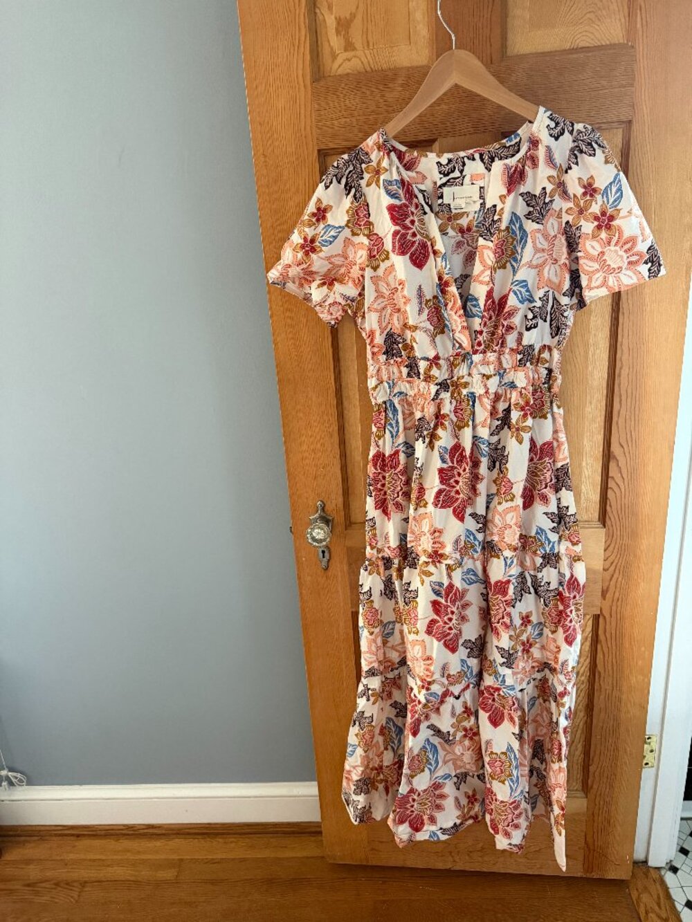 Anthropologie Multicolor Floral V-Neck Tiered Midi Dress Size Medium